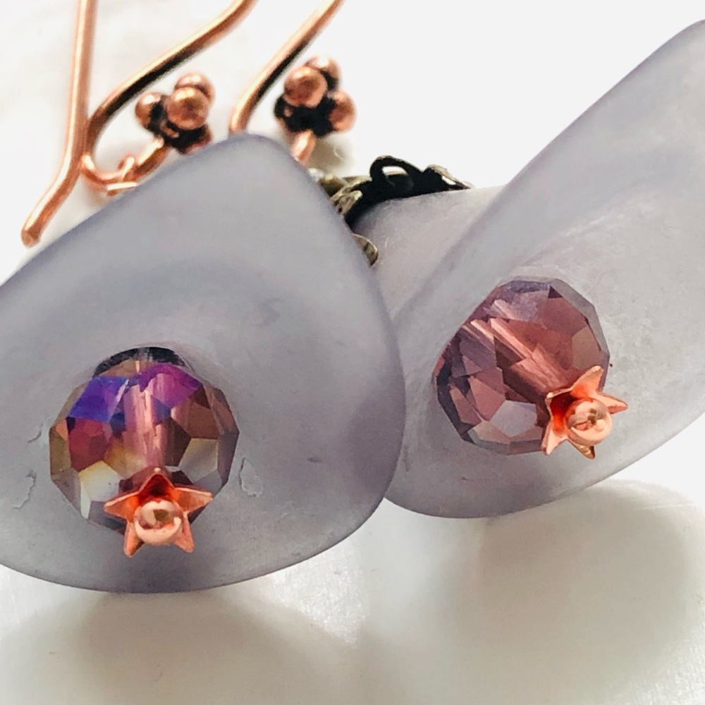 Beautiful acrylic Cala Lilly Swarovski Crystal Aurora Borealis earrings ~1.75”